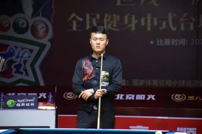 用灵活的脚 用灵活的脚