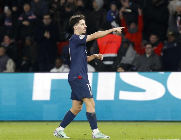 奇鮮明的特 奇鮮明的特